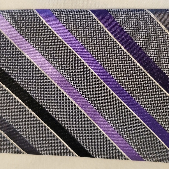Men's Geoffrey Beene purple, grey and black stripped tie - Picture 5 of 5
